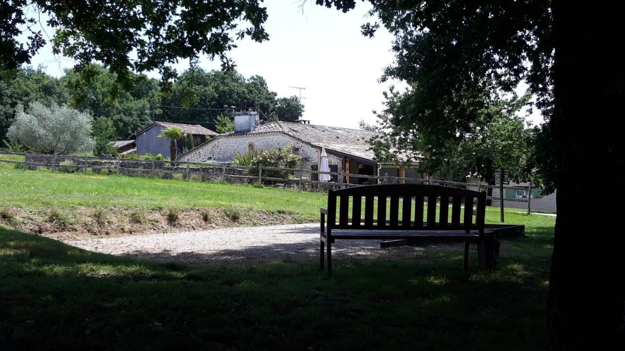 Roulotte Fleur Des Champs Sigalens Exterior foto